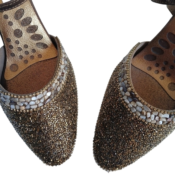 VINTAGE Haute Diva mochi Heels Sandals Slingback Golden Embellished Size 6 Re… - Picture 16 of 16